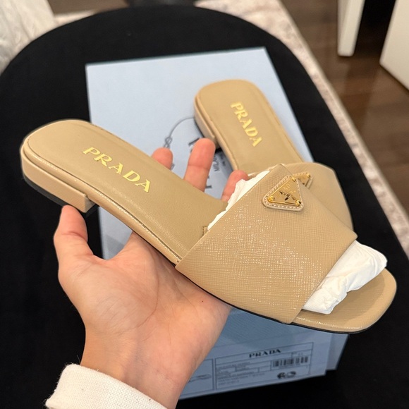 Prada Women’s Beige Patent Leather Slide - Picture 7 of 12